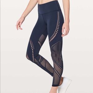 Lululemon Reveal Tight precision 25” navy - Flaw